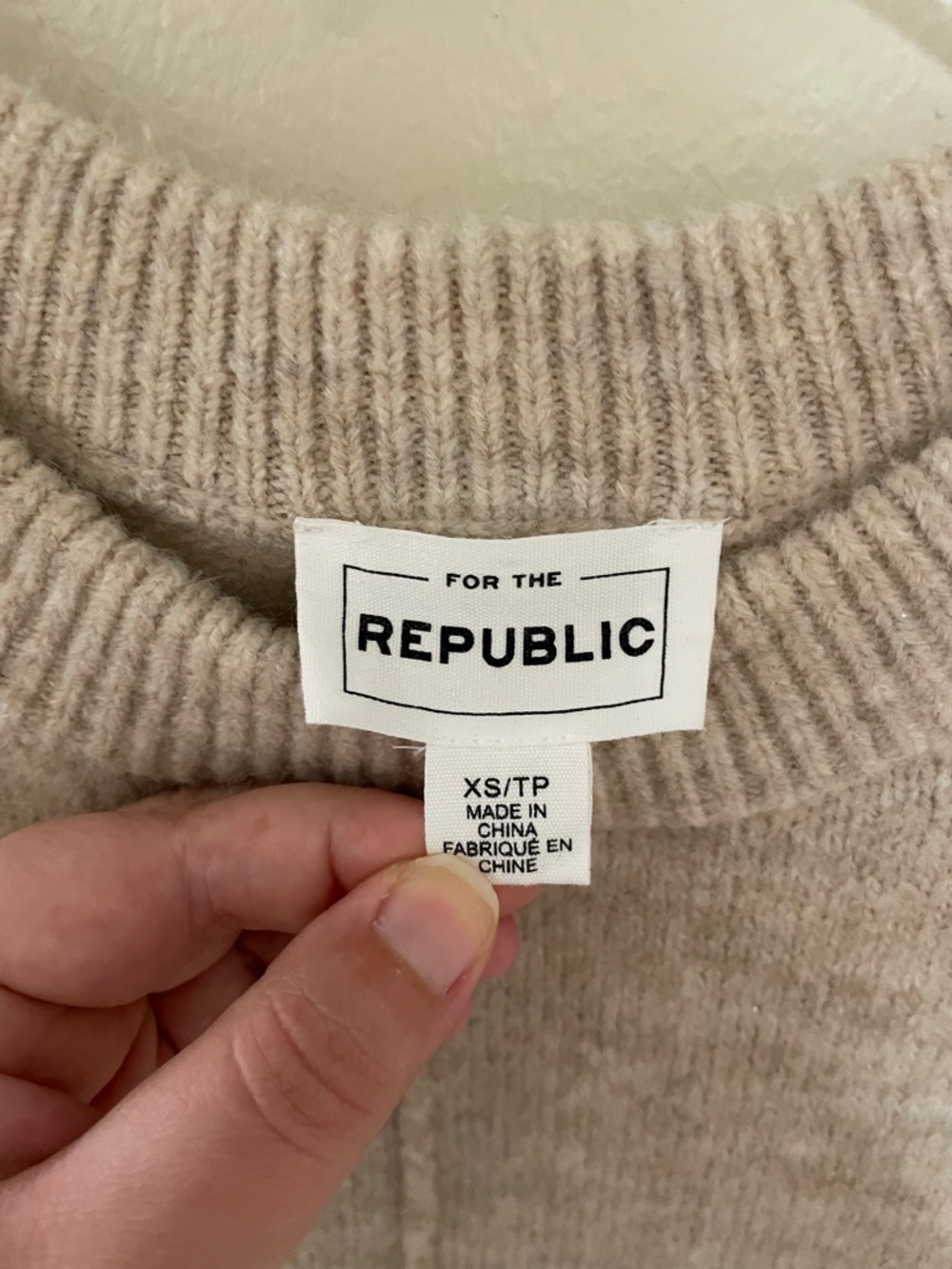 ✨Women’s For The Republic Sweater Size XS - Picture 5 of 7